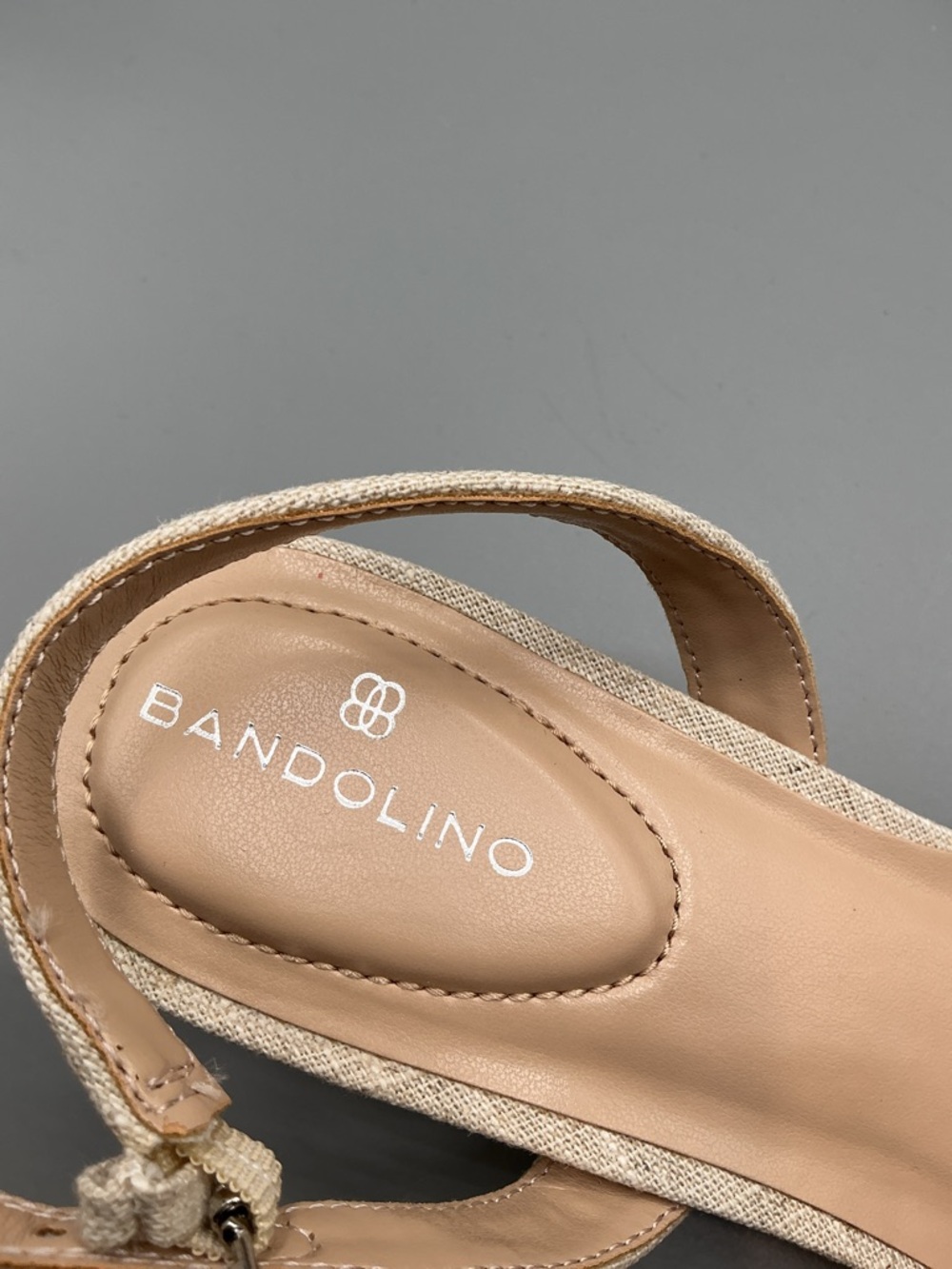 Bandolino Miller Rosette Halter Kitten Heel natural slingback pumps, NEW - Picture 2 of 8